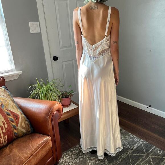 VINTAGE 1950โs Baby Pink Slip Dress - Picture 7 of 8